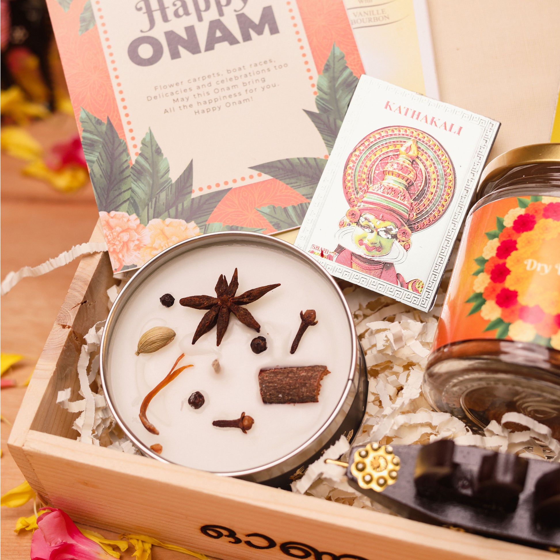 All Spices Scented Tin Candle | Aromatic Onam Ambiance