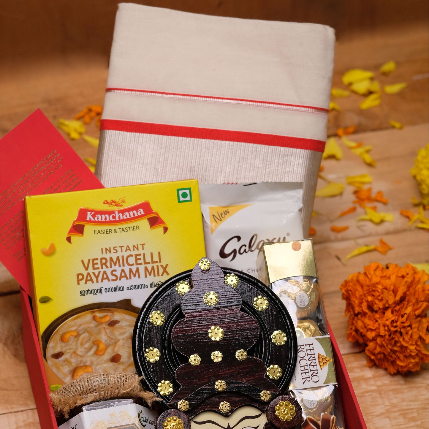 Kerala Onam Katakali Hamper | Traditional Set Saree/Kerala Dhoti | Authentic Kerala Attire